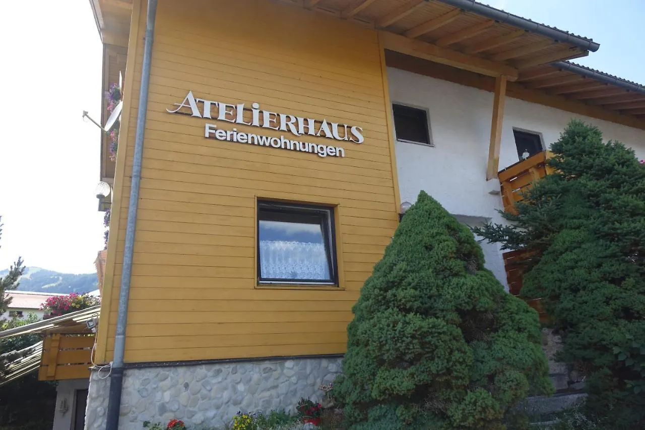아파트 Atelierhaus Ferienwohnungen 피셴